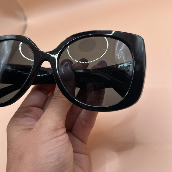 Versace VE4387 Sunglasses - Picture 7 of 9